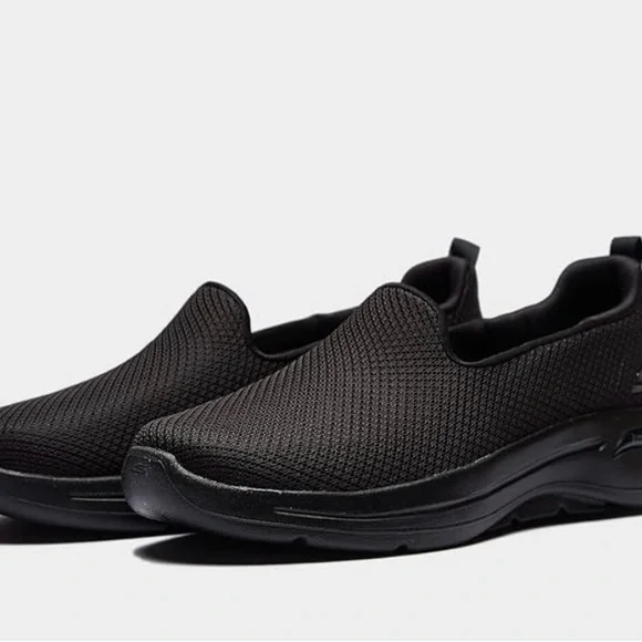 NWOT SKECHERS WOMENS AIR COOLED ARCH FIT BLACK SNEAKERS 8.5 - Picture 3 of 13